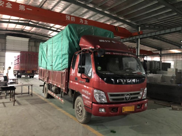 鞍山山東定做密集柜裝車待發(fā)